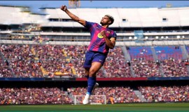 برشلونة يحقق انتصاره الخامس توالياً ويبتعد بصدارة الدوري الإسباني بفوزه الصعب على رايو فاييكانو بهدف نظيف.