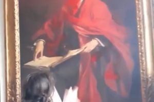 تمزيق لوحة "بلفور" تضامنا مع فلسطين