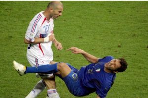 "كنت السبب في طرده".. بوفون يكشف تفاصيل جديدة عن "نطحة زيدان" في مونديال 2006